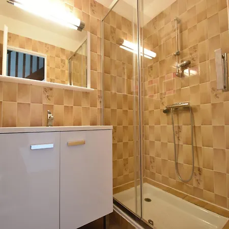 Beautiful With Garden, Cleaning Included *