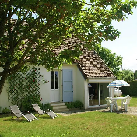 Beautiful With Garden, Cleaning Included Saint-Germain-sur-Ay